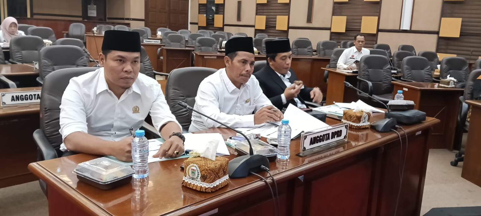 UNTUK RAKYAT: Sejumlah wakil rakyat dan akademisi yang terlibat dalam kajian LKPJ Bupati Malang 2024.