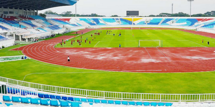 TEST CASE: Penggawa Arema FC berlatih di Stadion Kanjuruhan pada Jumat lalu (11/4). Singo Edan akan melawan tim lokal Malang Raya.