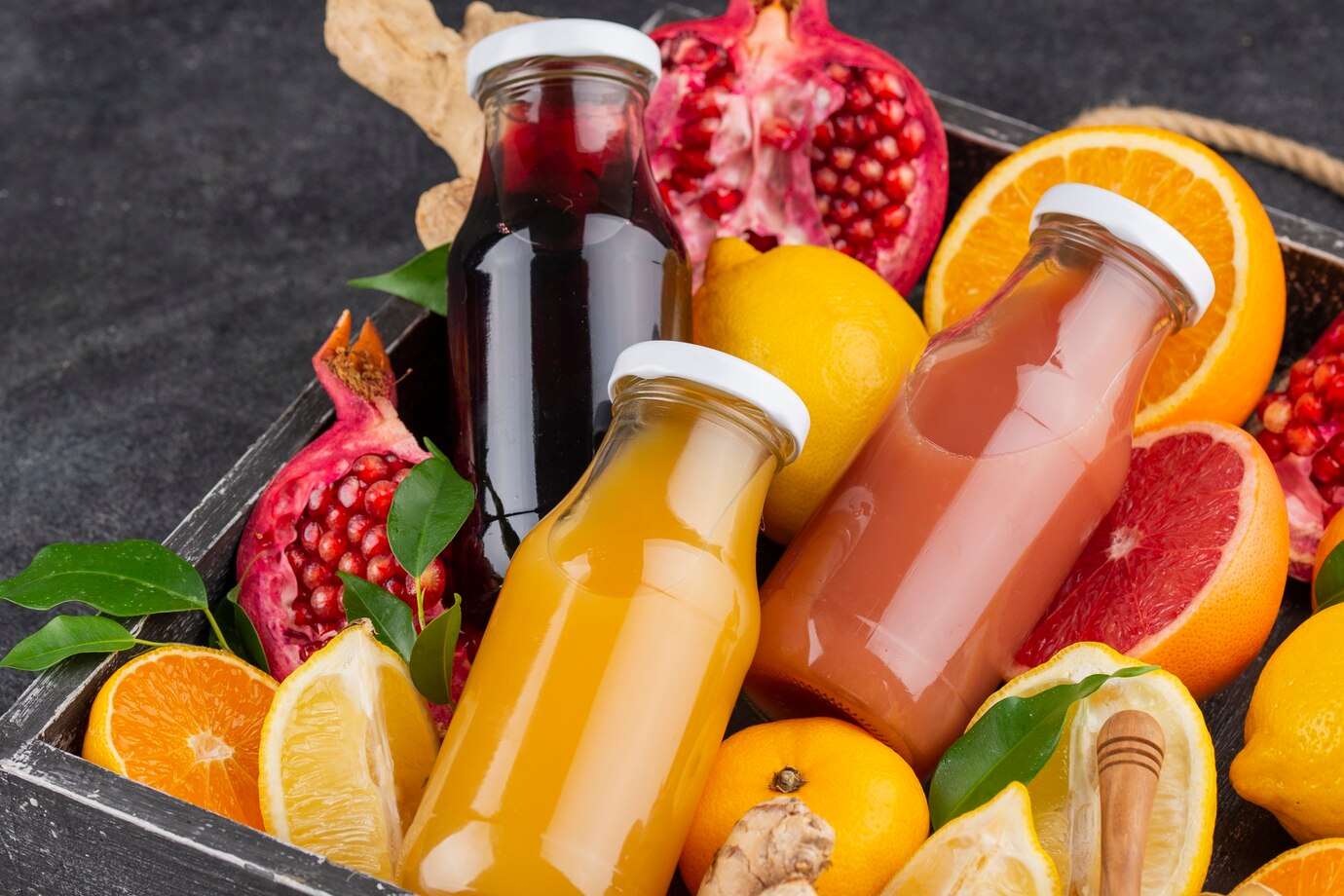 Ilsutrasi. Kombinasi Jus Buah dan Sayur untuk Detox tubuh. (freepik.com)