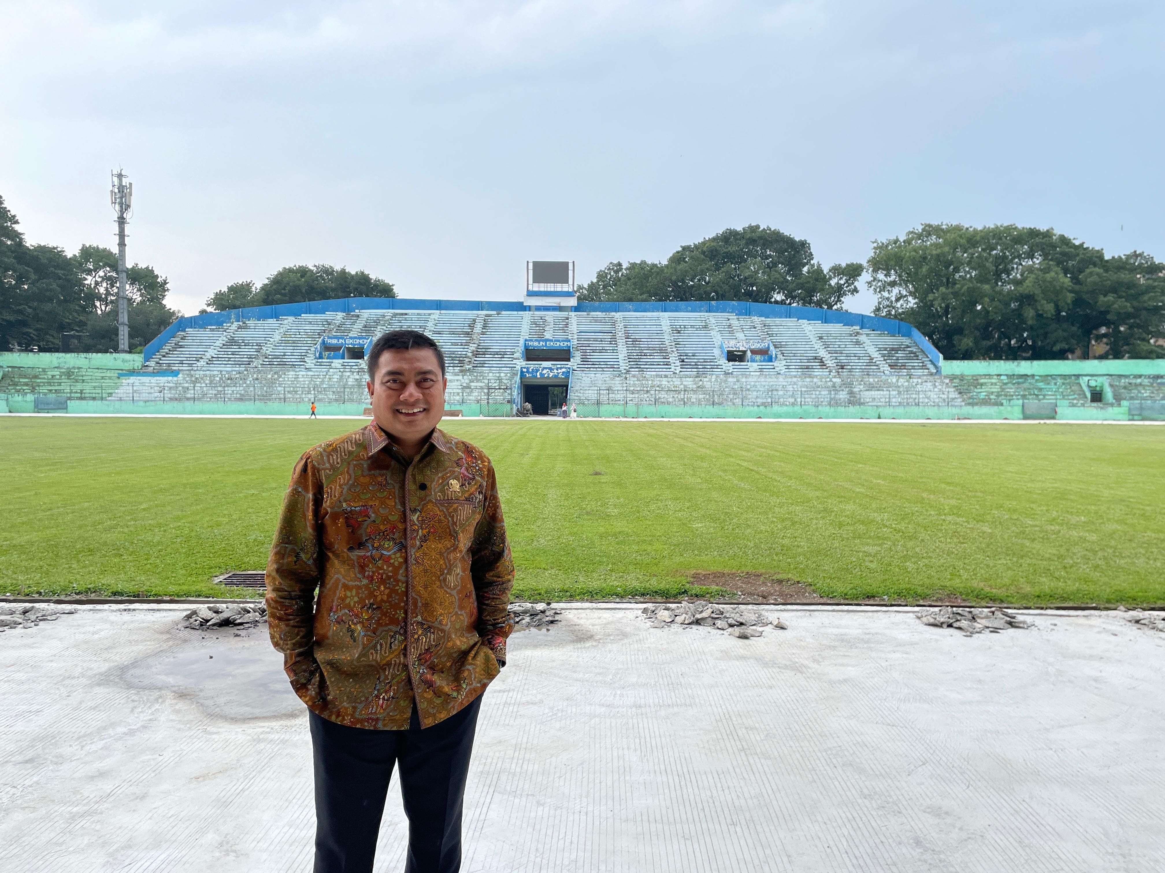 Puguh Wiji Pamungkas Meninjau salah satu venue dan tempat pembukaan Porprov di Stadion Gajahyana Malang