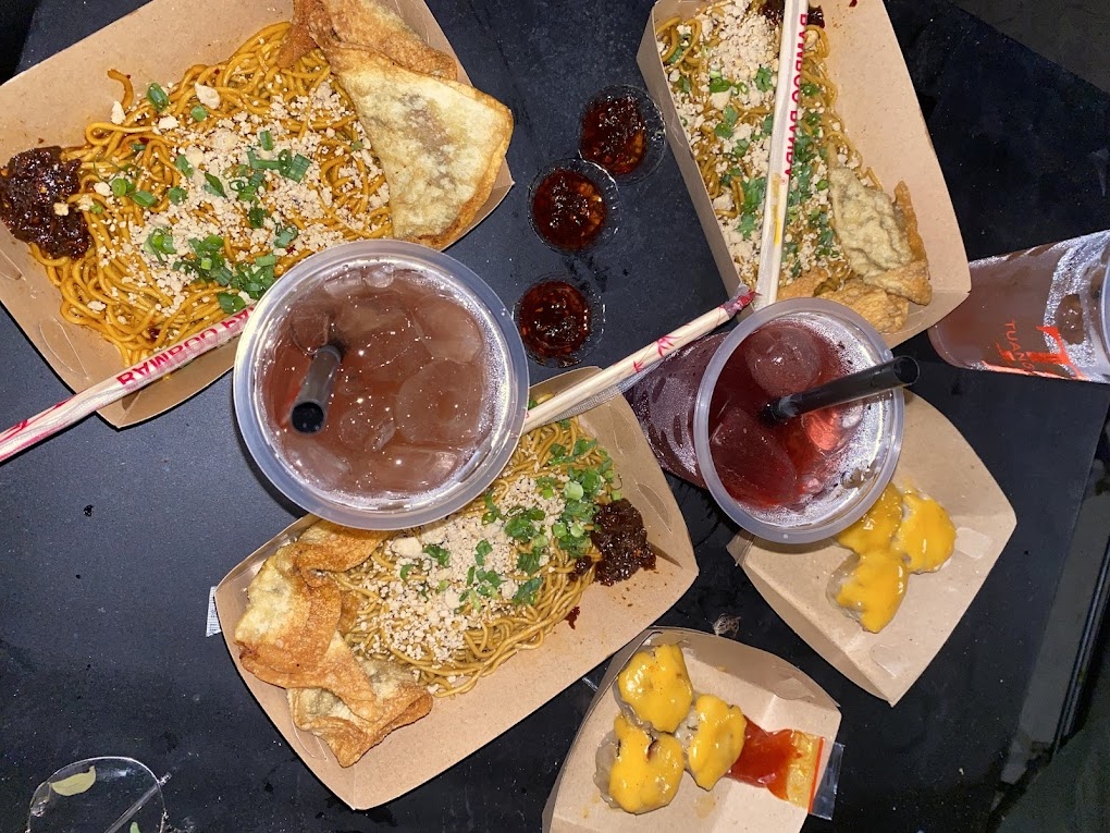 Menu di Kafe tuang puru Malang (Ananda Putrii).