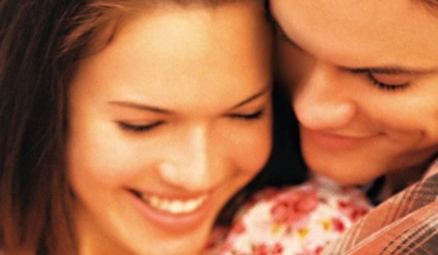 DRAMATIS: A Walk To Remember, kisah cinta yang memilukan sekaligus membangkitkan semangat.