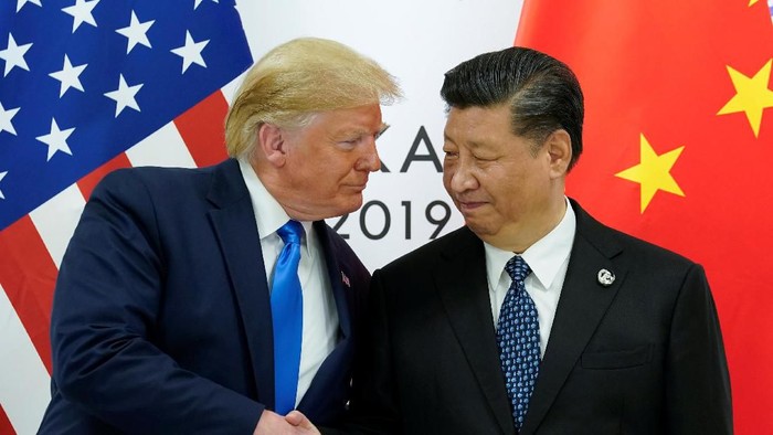 Donald Trump dan Xi Jinping Bertemu di Jepang tahun 2019 (Reuters)