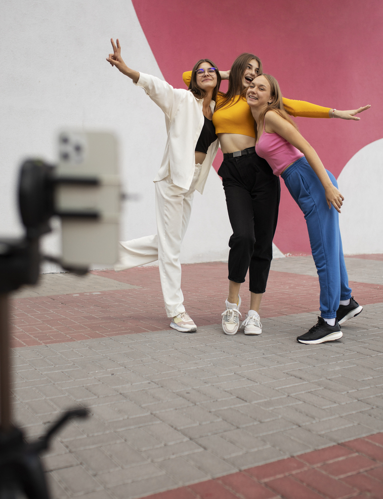 Ilustrasi Dance Velocity (Freepik.com)