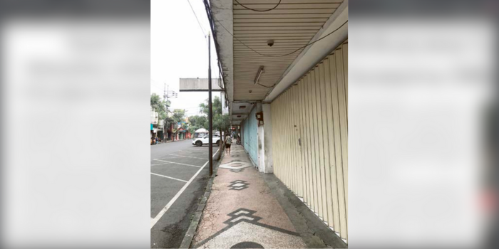 DISEWAKAN: deretan ruko di Jalan Pasar Besar yang tutup karena sepi penyewa.