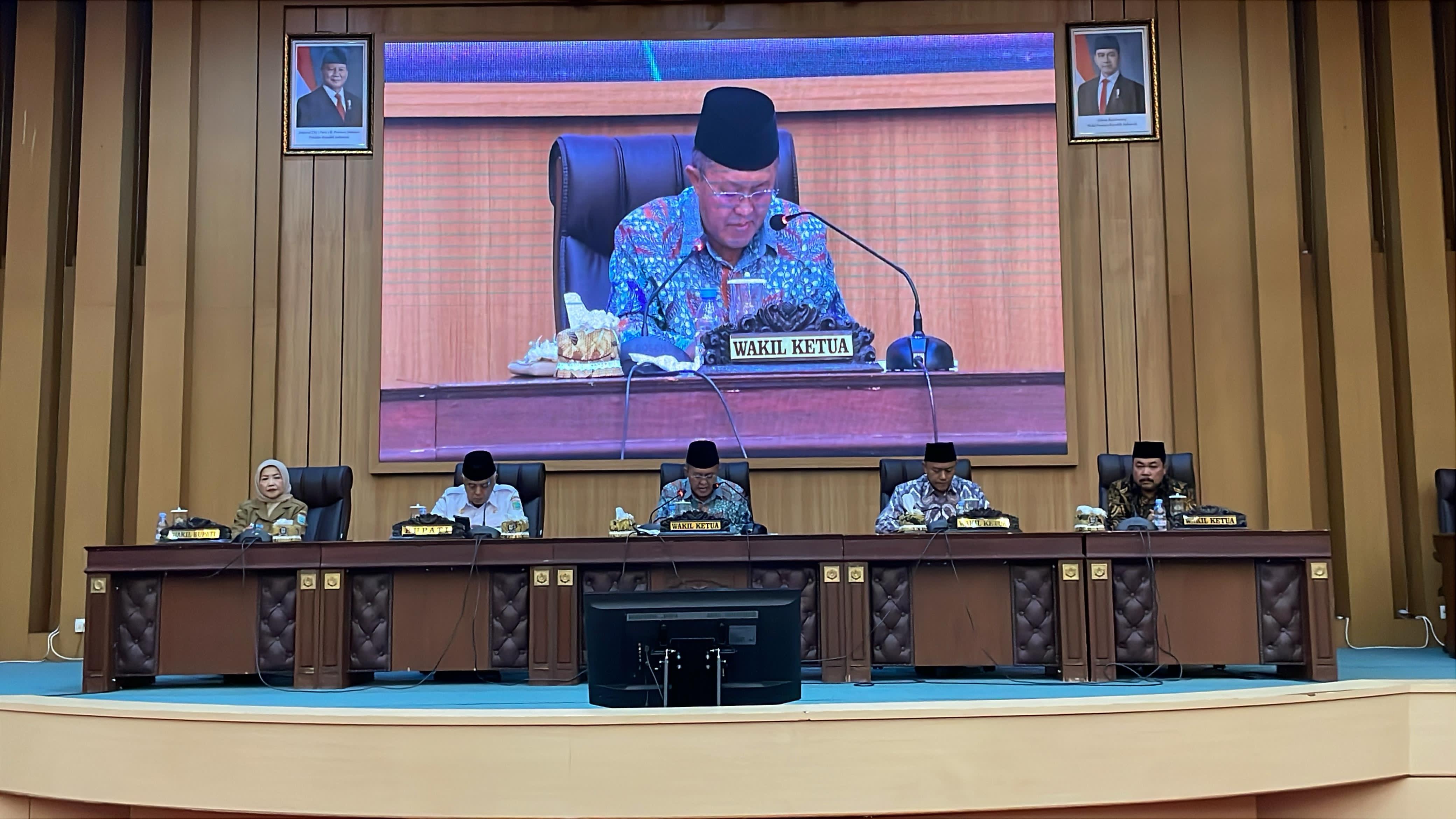 SERIUS: Ranwal RPJMD 2025-2029 yang menyepakati Pembangunan Sekolah Rakyat Masuk Agenda Prioritas.