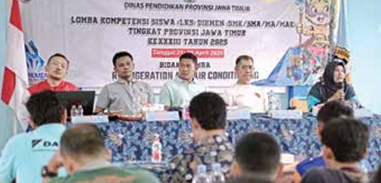 TUAN RUMAH: Tim dari SMK Brantas Karangkates memaparkan rencana pelaksanaan LKS Dikmen Tingkat Provinsi 2025 kemarin.