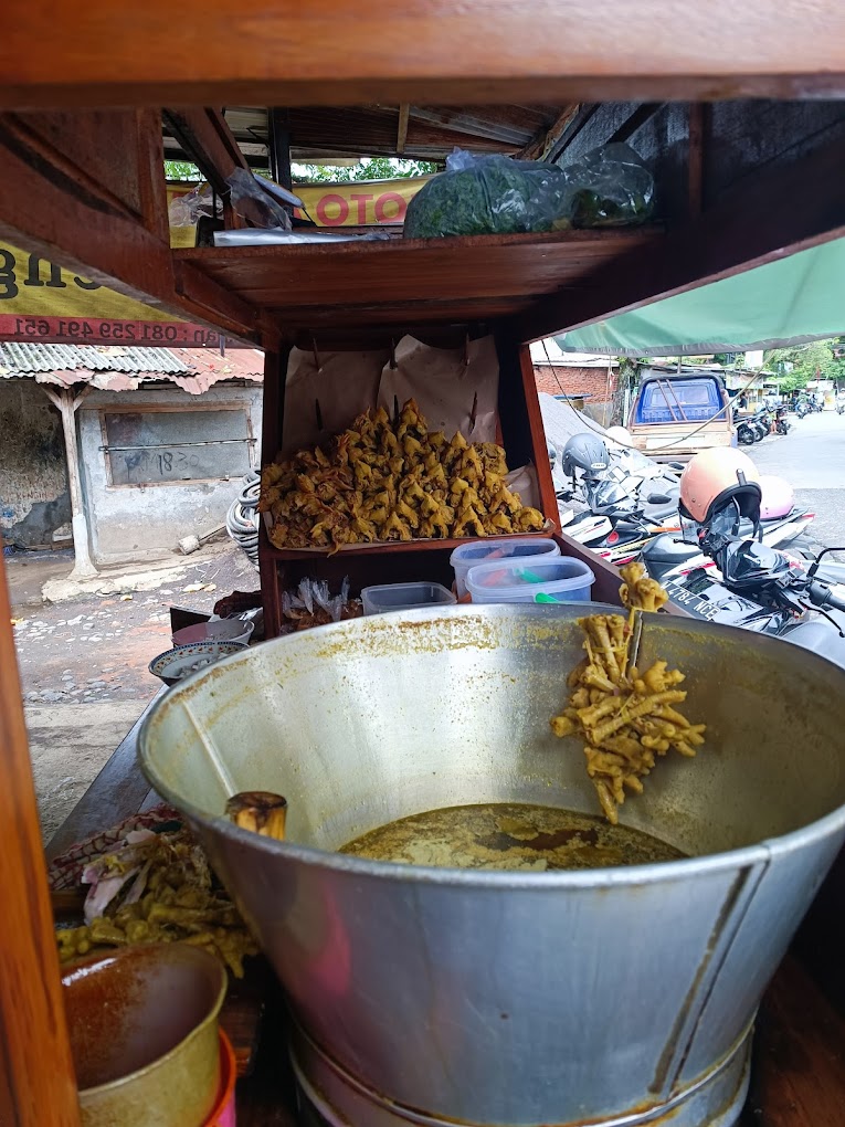 Kuah Kaldu yang sangat digemari warga Malang (Khairul Amin).