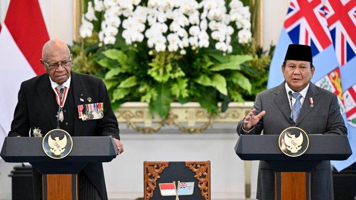 Prabowo Subianto, menerima kunjungan resmi Perdana Menteri Republik Fiji,  dalam sebuah upacara penyambutan yang khidmat di Istana Merdeka (24/04/2025). (tribunnews/dokumentasi sekertariat presiden)