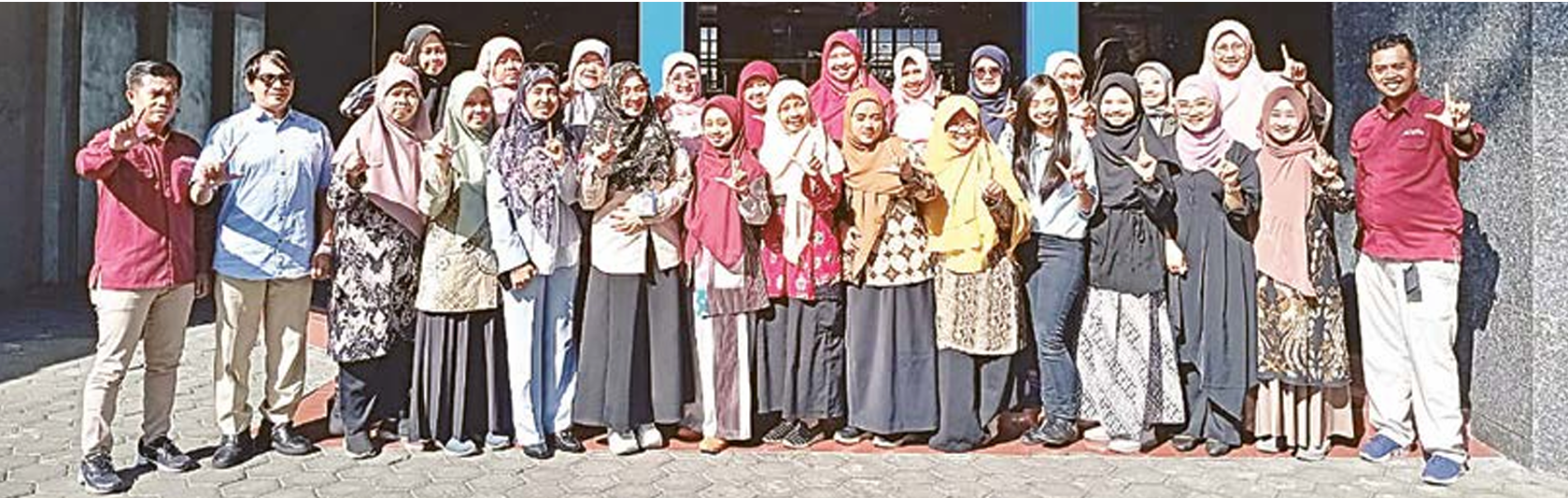 ANTUSIAS: Peserta Diklat Jurnalistik Guru KB dan TK se-Kota Malang di kantor Jawa Pos Radar Malang, Kamis (24/4). (BACHTIAR EKO/RADAR MALANG)