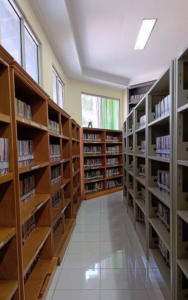 Suasana di dalam Perpustakaan Umum Kota Malang. (Oktavia N)