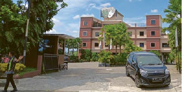SUMBER PENDAPATAN: Hotel Grand Kanjuruhan di Kepanjen turut menyumbang PAD Pemkab Malang dari sektor pajak.