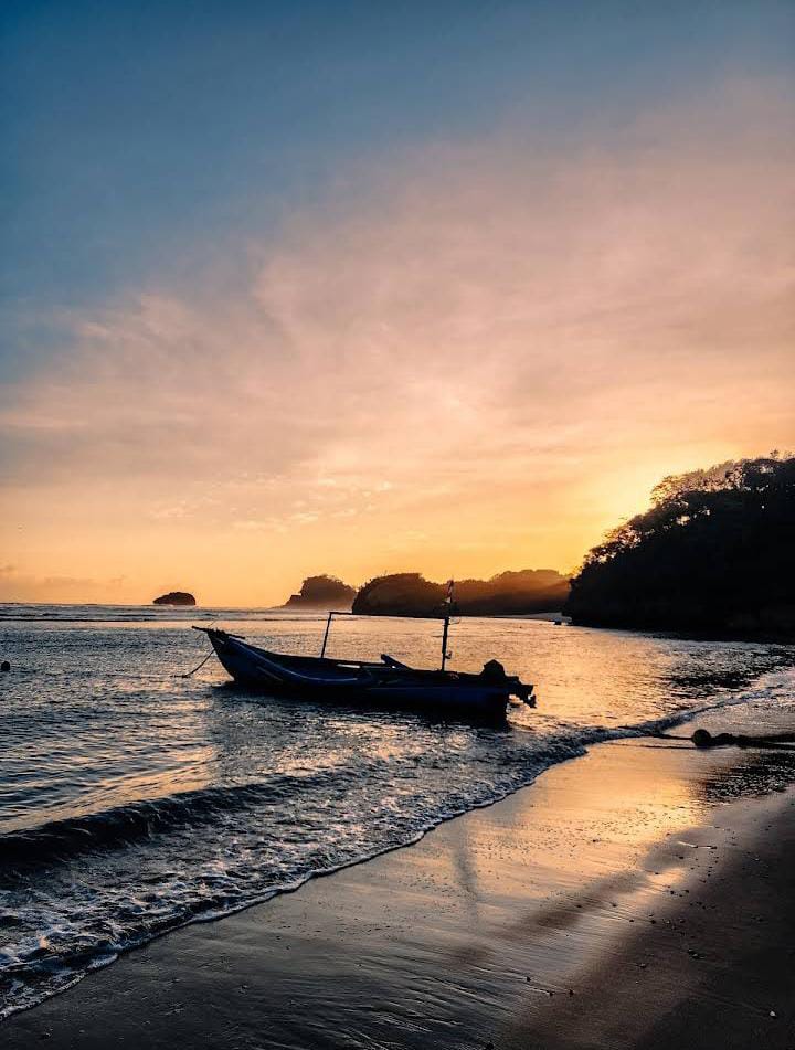Pemandangan indah dari Pantai Bantol. (FiSiEN AWF)