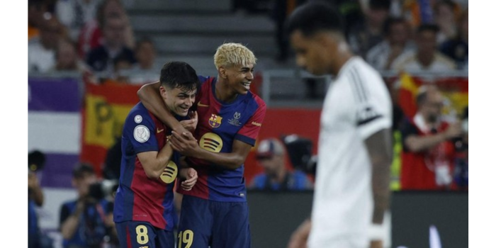Barcelona juara Copa del Rey usai mengalahkan Real Madrid 3-2. (REUTERS/Marcelo del Pozo)