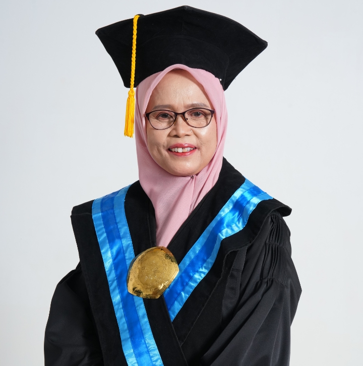 Prof Dr Elly Purwanti MP, Guru Besar Bidang Ilmu Pendidikan Biologi
