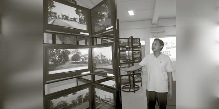 BISA JADI BAHAN AJAR: Depo arsip di area Islamic Center menyimpan koleksi foto-foto lama.