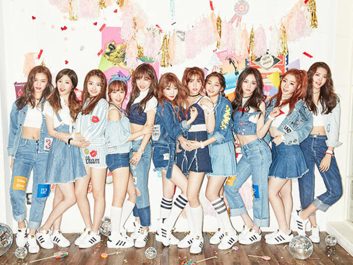 I.O.I First Mini Album "Chrysalis" di Tahun 2016 (Soompi)