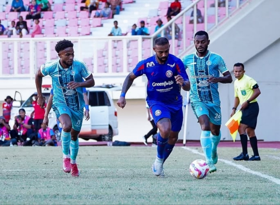 SAMA KUAT: Arema hanya mampu bermain imbang 2-2 melawan PSBS Biak.