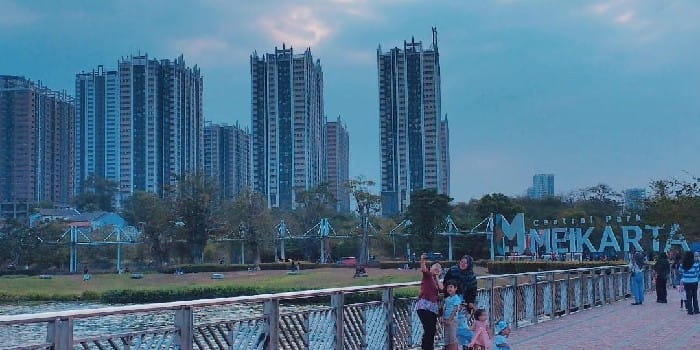 Foto pemandangan komplek Meikarta