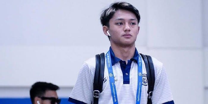 Foto bek muda Arema FC Achmad Maulana