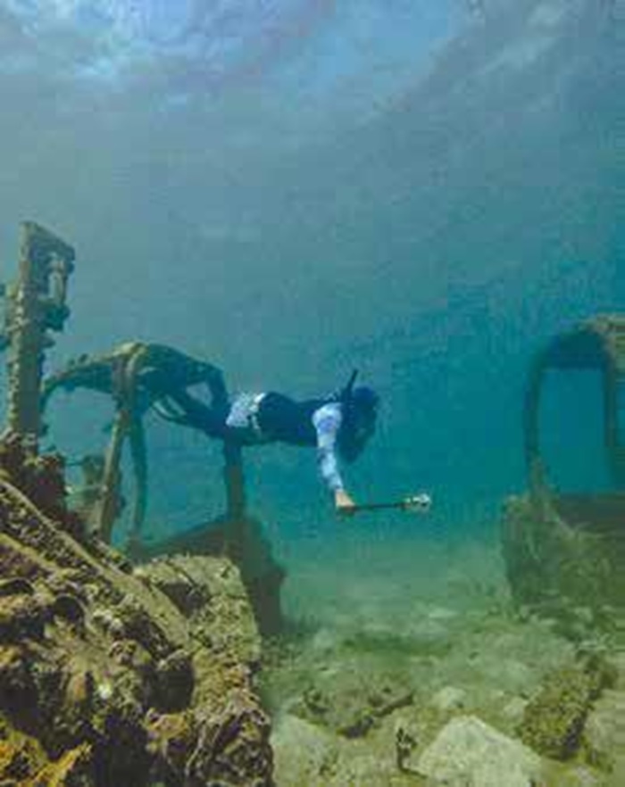 LATIHANNYA BERJENJANG: Komunitas Freedive Malang melakukan open water di Pantai Pasir Putih, Situbondo pada 5 Mei 2025.