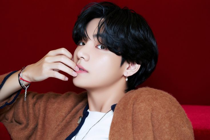V BTS Dalam Pemotretan Album BE (BTS Bighit)