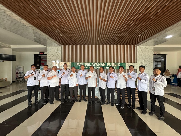 SINERGI: Asdep Kemenko Kumham bersama UKK Kota Probolinggo dan berbagai instansi terkait.
