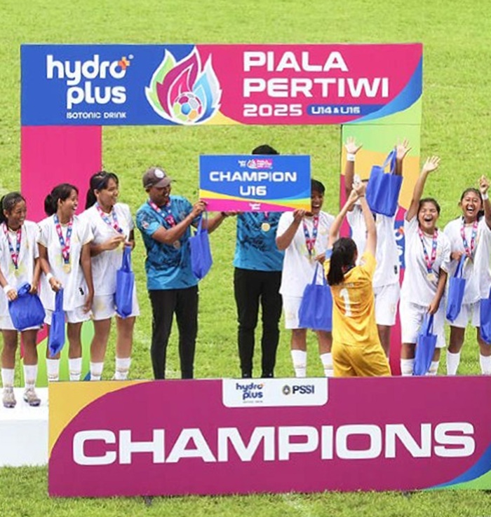 SEGERA TC: Tim Arema FC Women U-16 mendapat predikat juara di turnamen Piala Pertiwi Regional Malang 2025, kemarin.