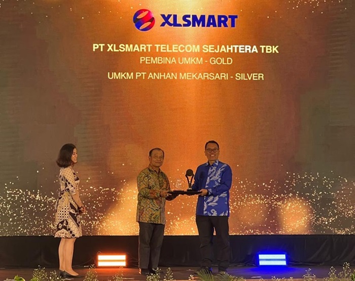 KOMITMEN: Dalam ajang Bina Mitra UMKM Award 2025, XLSMART&nbsp;meraih sejumlah penghargaan.