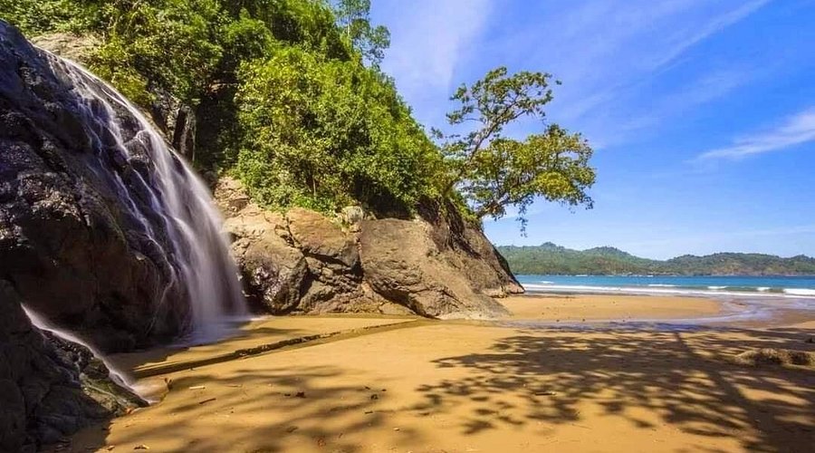 Pantai Banyu Anjlok, Malang (Tripadvisor)