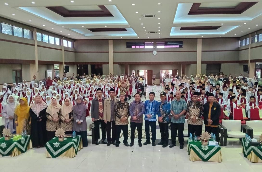 SEMANGAT: Acara wisuda Khotmil dan Tahfidzhul Qur&rsquo;an yang diselenggarakan di Aula P4TK BOE (Gedung VEDC).