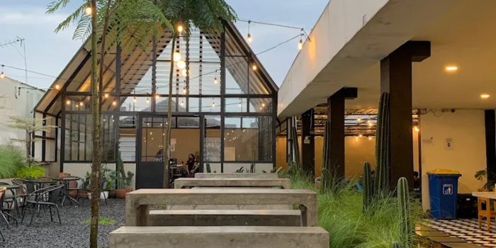 Kopi Studio 24 Jl. LA Sucipto (Intan Khoirunnisa).