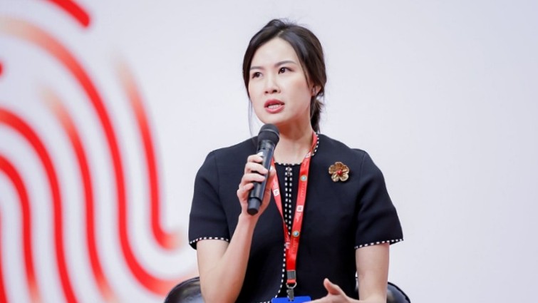 Direktur Eksekutif Riady Foundation sekaligus inisiator STEM Indonesia Cerdas, Stephanie Riady (Humas UPH)