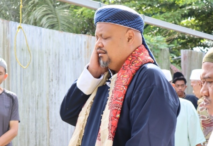 HADIR LANGSUNG: Syaikh H Ahmad Baqi Arifin, yang juga sebagai Ketua Lembaga Ilmiah Metafisika Tasawuf Islam (LIMTI).