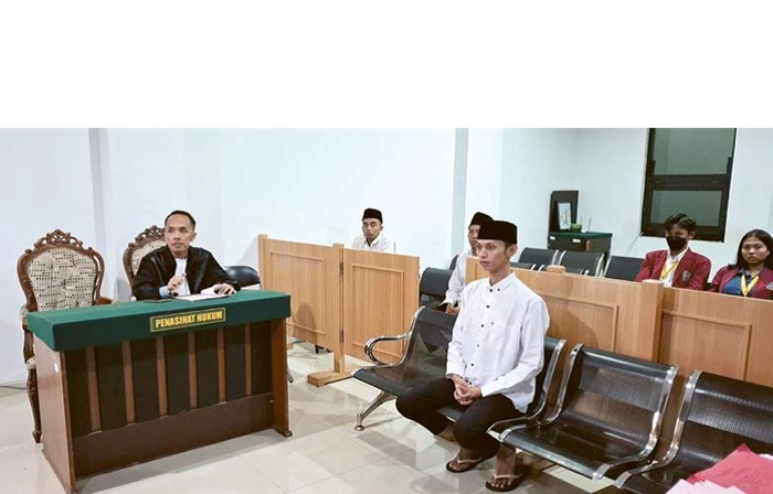 TERDAKWA: Ifaldo Fernandito, 23, warga Desa Bululawang, Kecamatan Bululawang menjalani sidang di Pengadilan Negeri (PN) Kepanjen kemarin.