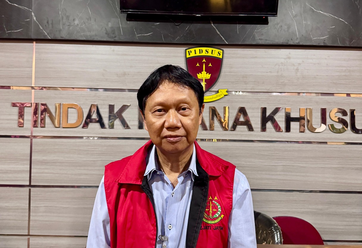 KASUS LAMA: Mantan Direktur Polinema periode 2017-2021 Awan Setiawan ditahan Kejati Jatim sejak Rabu malam (11/6).