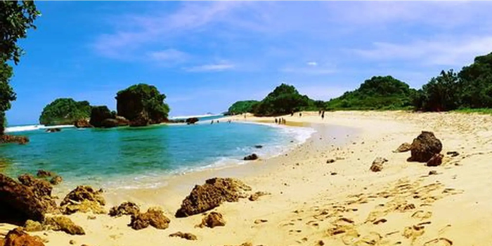 Foto pantai Watu Leter