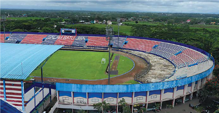 SAKSI BISU: Potret Stadion Kanjuruhan sebelum direnovasi pada 2022 lalu.