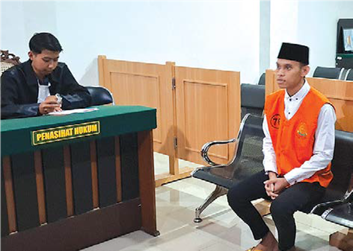NARKOBA: M. Riqy Darmawan Sukron menjalani sidang di Pengadilan Negeri (PN) Kepanjen.