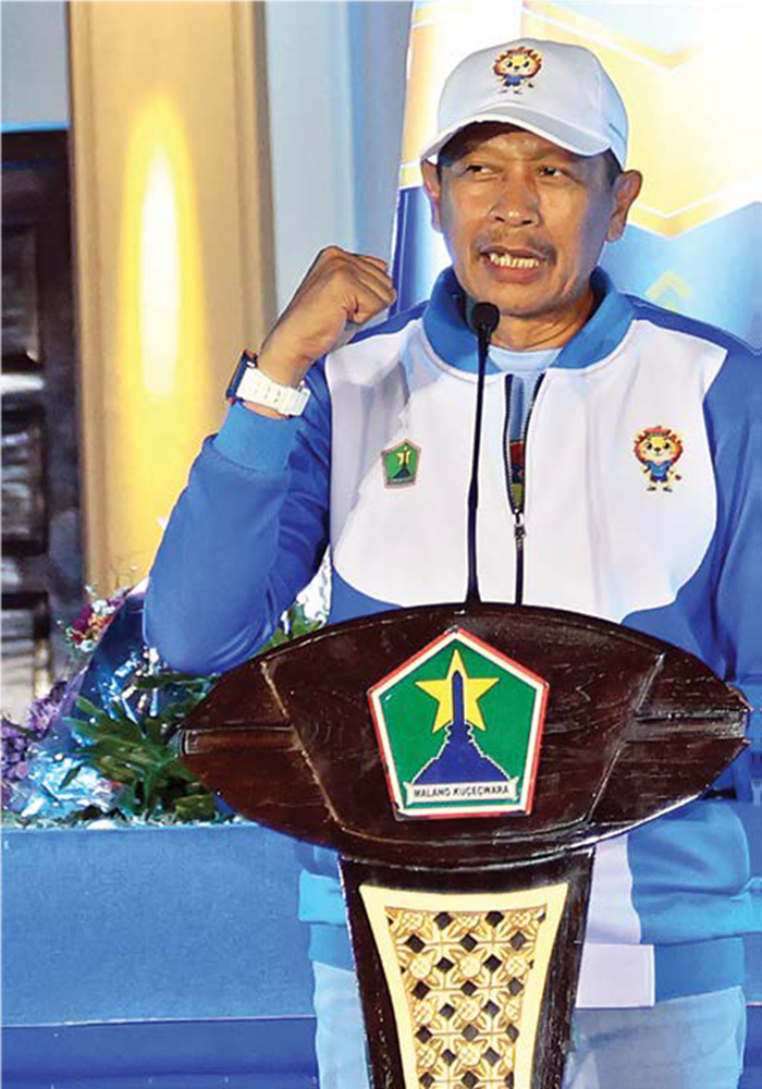 USUNG EMPAT SUKSES: Wali Kota Malang Wahyu Hidayat memberikan sambutan dalam pembukaan Porprov IX Jatim.