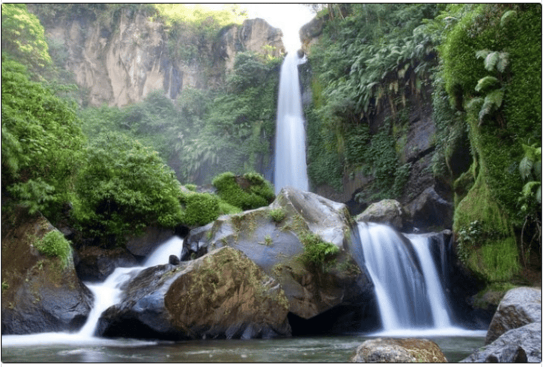 PESONA ALAM: Pemandangan  yang memanjakan mata di Coban Talun.