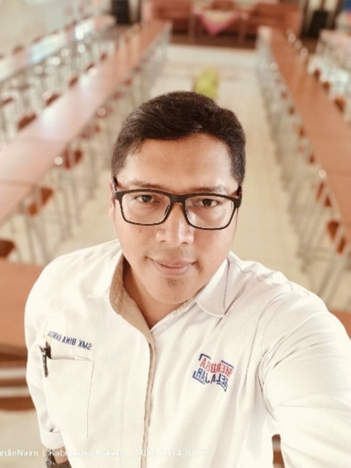 Artikel ini ditulis oleh Muhammad Nurdin Naim, S.H.I, Waka Kesiswaan SMK Bina Bangsa Dampit.