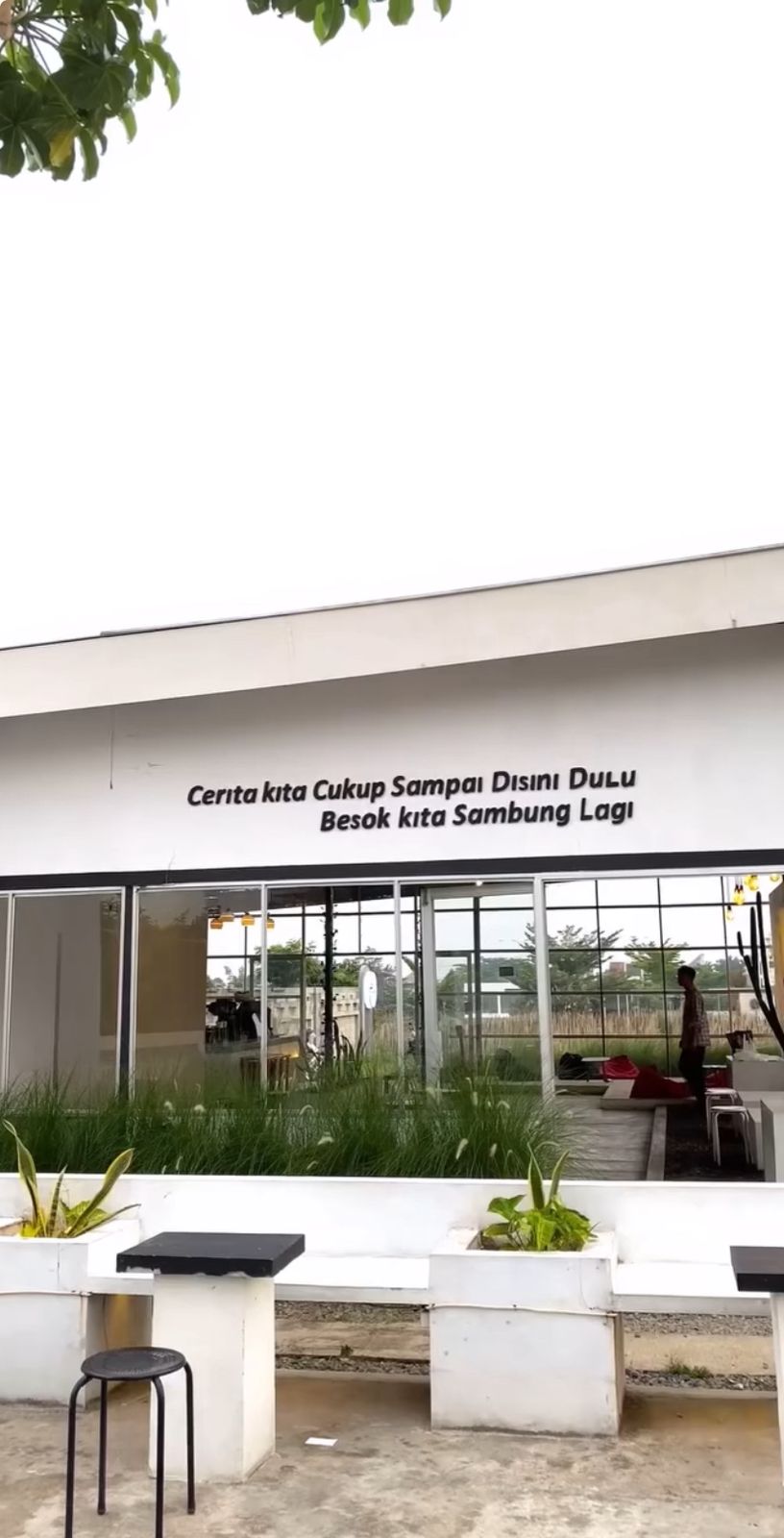 Ngopi chill di Batu lengkap dengan suasana yang sejuk dan pemandangannya yang indah