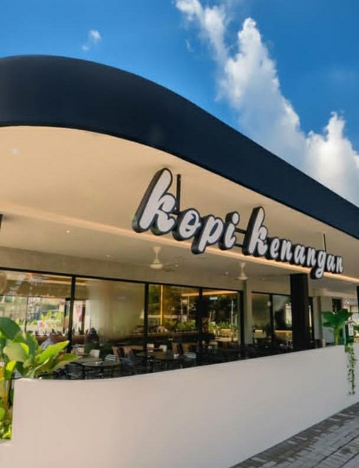 ESTETIK: Kopi Kenangan, salah satu coffee shop paling nyaman untuk nongkrong bagi mahasiswa
