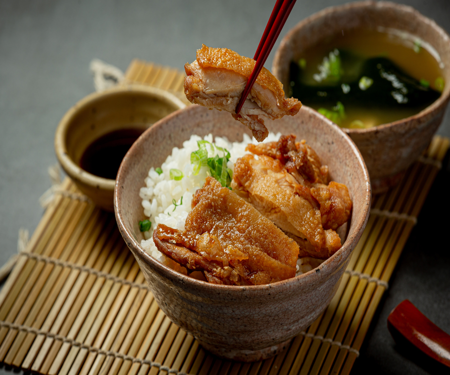 MENGGODA: Katsu yang dipadukan dengan sayur terlihat sangat lezat