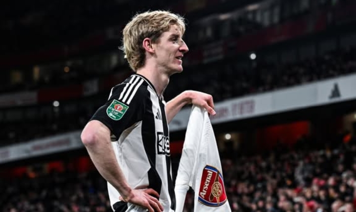 GESIT: Anthony Gordon winger Newcastle United yang diminati banyak klub, termasuk Arsenal dan Chelsea.