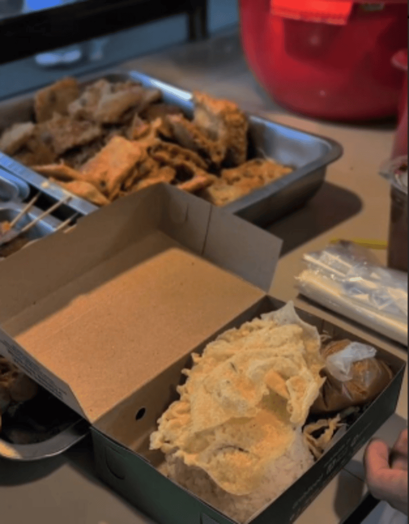 Pecel BangBlek yang hendak dibungkus