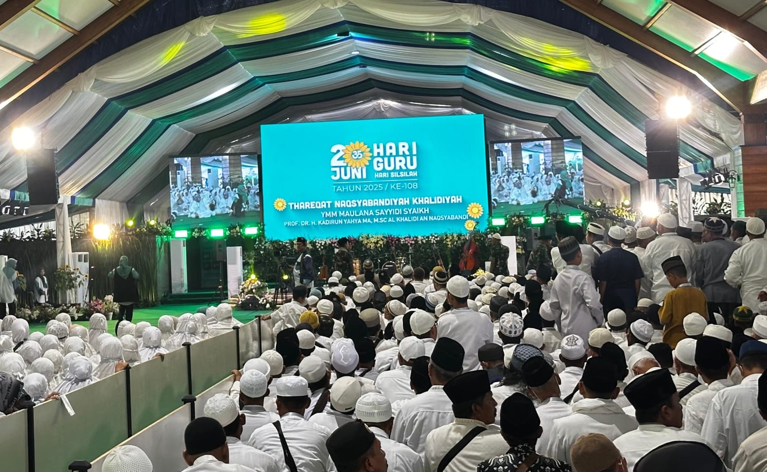KHIDMAT: Ribuan Jamaah Hadiri Ziarah Hari Guru Syeikh Kadirun Yahya.