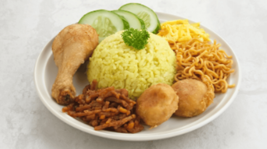 Nasi Kuning: 3 tempat Rekomendasi untukmu