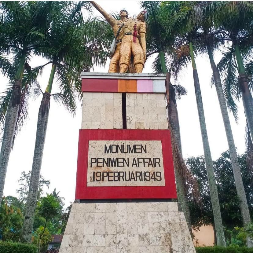BERSEJARAH: Monumen Peniwen Affairs menjadi saksi bisu pembunuhan para tenaga medis di Kromengan.